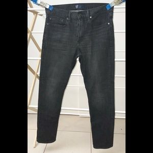 Gap 32X32 Slim Black Jeans, Almost new